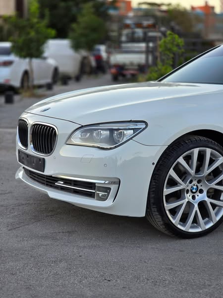BMW 750Li 2013 - صورة 3