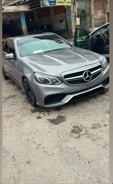 مرسيدس-بنز E350 2012 - صورة 2
