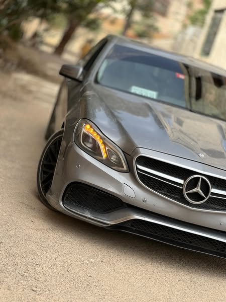 مرسيدس-بنز E350 2012 - صورة 1