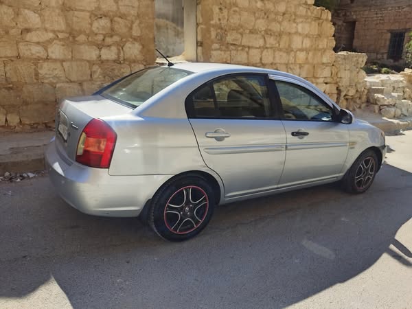 هيونداي فيرنا 2006 - صورة 4
