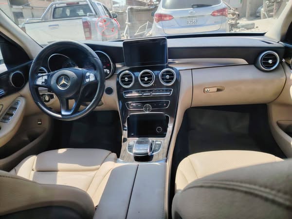 مرسيدس-بنز C300 2015 - صورة 5