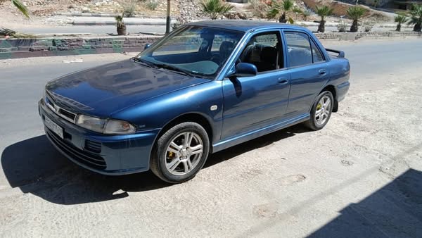 متسوبيشي لانسر 1993 - صورة 1