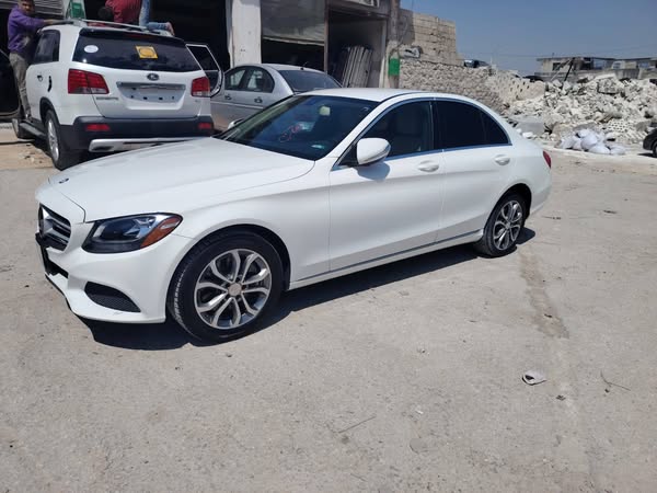مرسيدس بنز C300 2015 - صورة 2