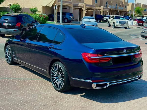 BMW 750Li Individual 2016 - صورة 2