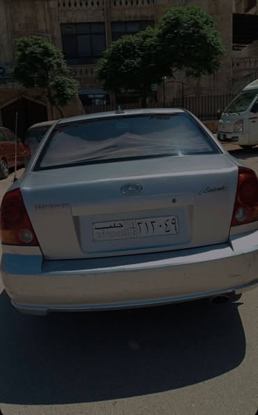 هيونداي فيرنا 2005 - صورة 2