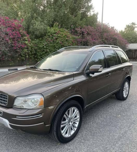 فولفو XC90 2013 - صورة 1