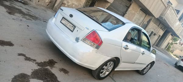 كيا سيراتو 2008 - صورة 3