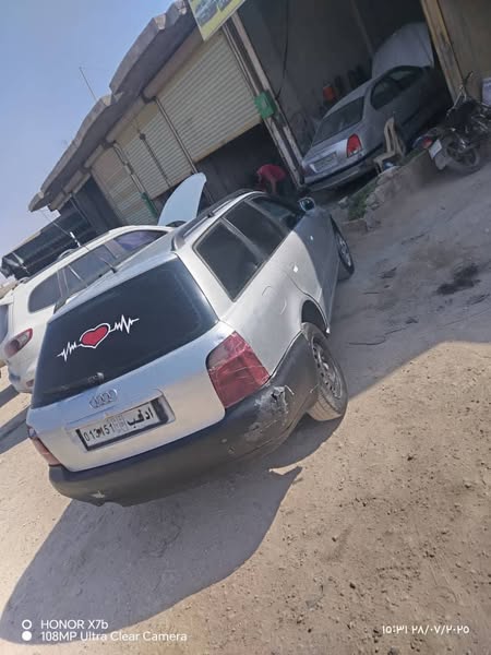 اودي A4 2001 - صورة 1