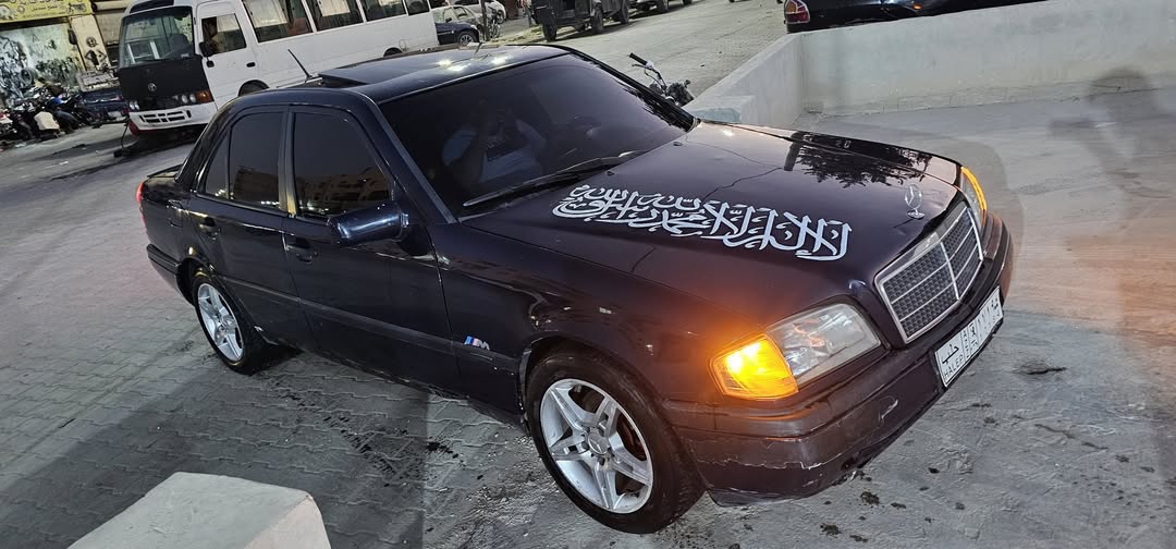 مرسيدس بنز C-Class 2001