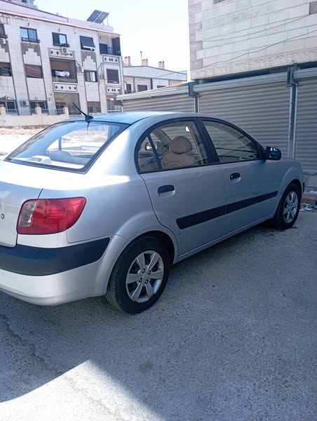 كيا ريو 2009 - صورة 3