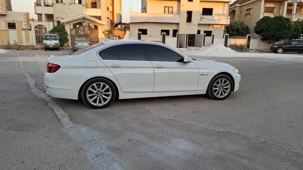 بي ام دبليو 530i 2013 - صورة 3