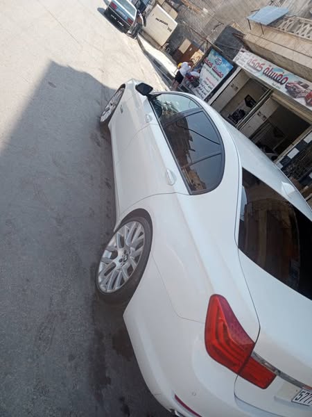بي ام دبليو 750 2011 - صورة 2
