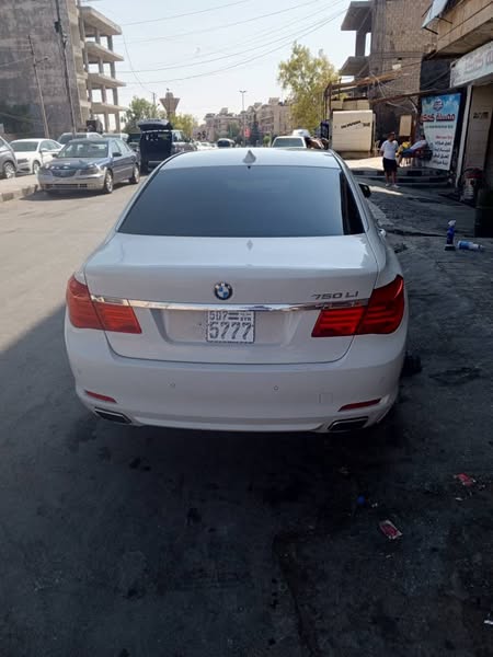 بي ام دبليو 750 2011 - صورة 1