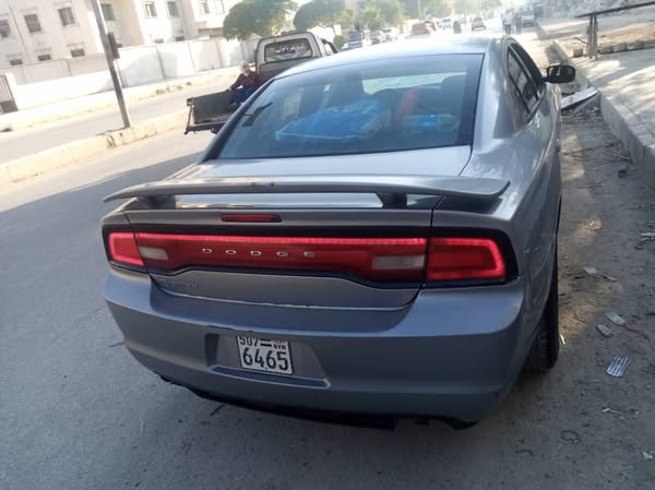 دوج تشارجر 2011 - صورة 1