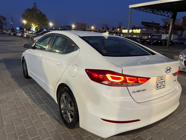 هيونداي الينترا 2018 - صورة 4