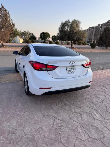 هيونداي أفانتي 2015 - صورة 2