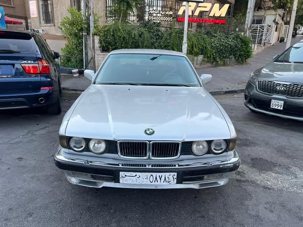بي إم دبليو 730 1990 - صورة 1