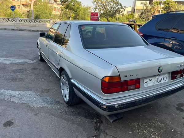 بي إم دبليو 730 1990 - صورة 2