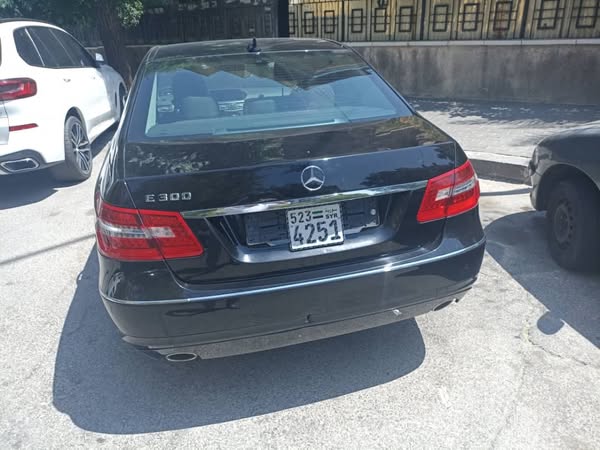 مرسيدس-بنز E 300 2012 - صورة 1