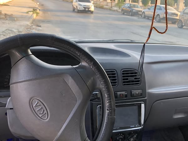 كيا ريو 2003 - صورة 5