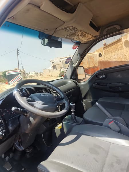 كيا K4000 2012 - صورة 3