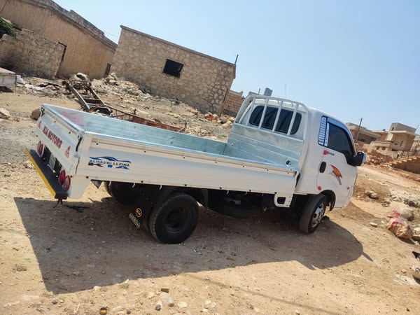 كيا K4000 2012 - صورة 5