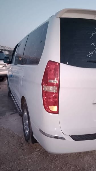 هيونداي ستاركس أتش ون 2009 - صورة 3