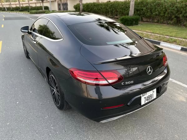 مرسيدس C300 2020 - صورة 3