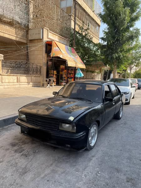 أوبل أسكونا 1977 - صورة 1