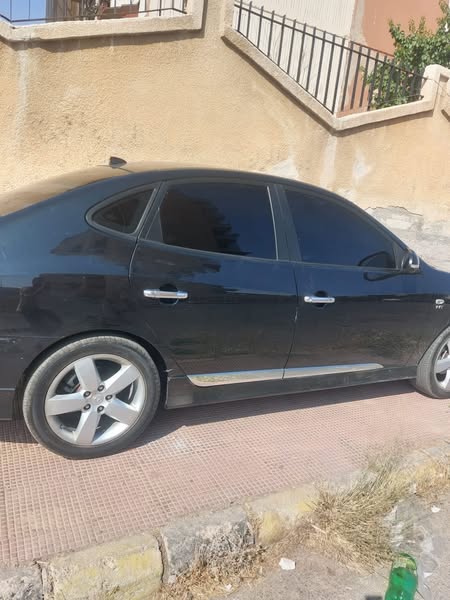 هيونداي افانتي 2014 - صورة 2