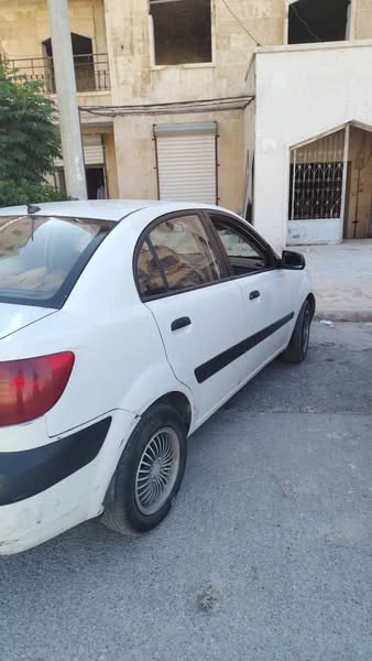 كيا ريو 2009 - صورة 4