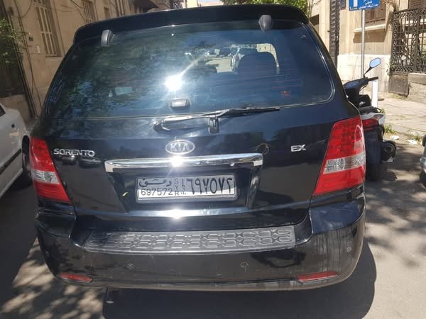 كيا سورينتو 2008 - صورة 4