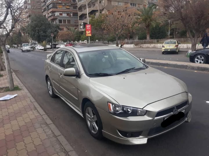 ميتسوبيشي لانسر 2008