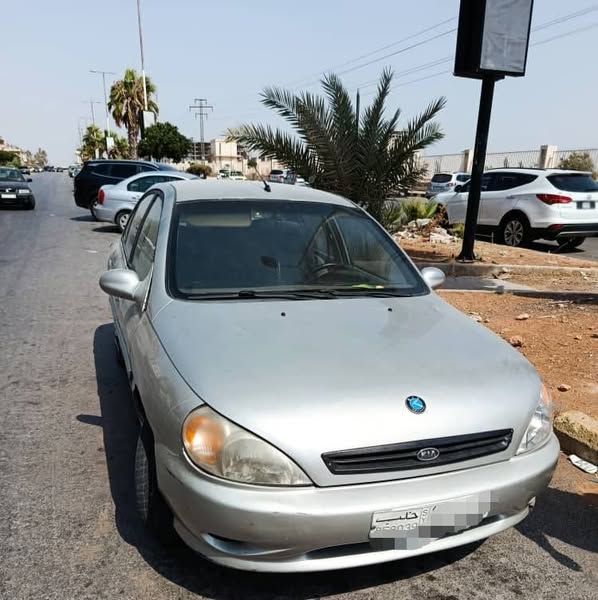 كيا ريو 2002 - صورة 1