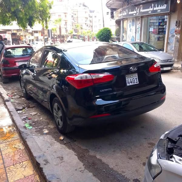 كيا سيراتو 2015 - صورة 2