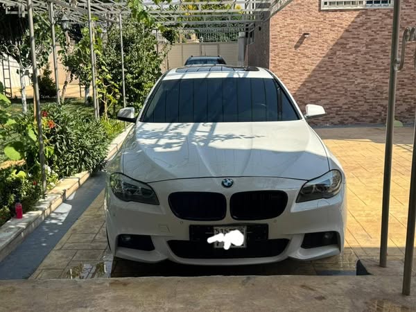 بي إم دبليو 528i 2012 - صورة 1