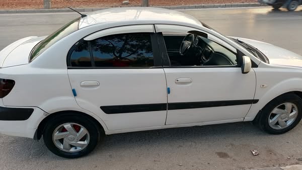 كيا ريو 2005 - صورة 4
