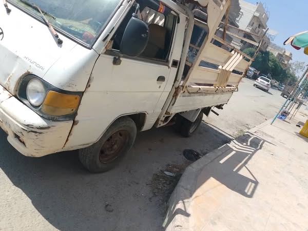 هونداي H-100 1996 - صورة 1