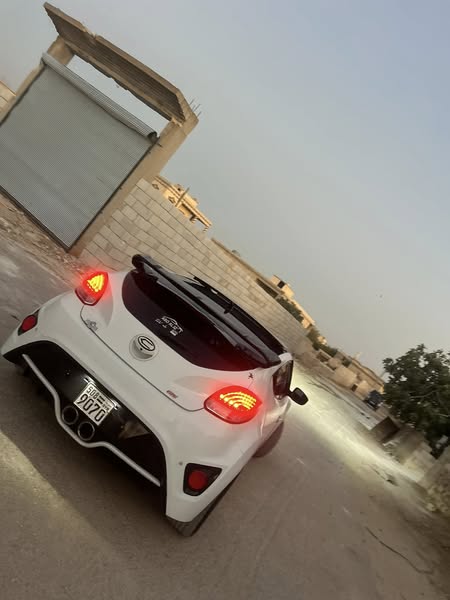 هيونداي فيلوستر 2011 - صورة 5