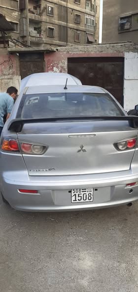 Mitsubishi Lancer 2015 - صورة 1