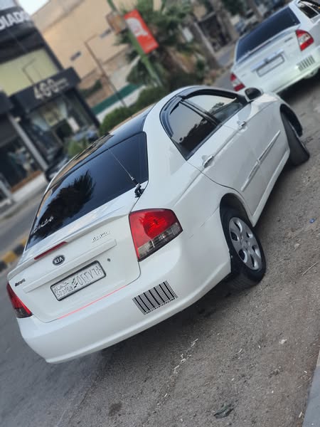 كيا سيراتو 2009 - صورة 3