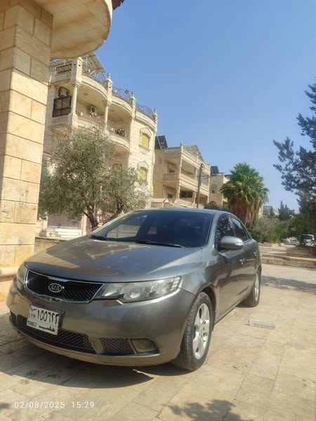 كيا فورتي 2010 - صورة 1