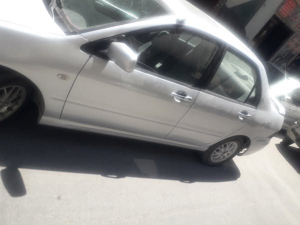 ميتسوبيشي لانسر 2005 - صورة 3
