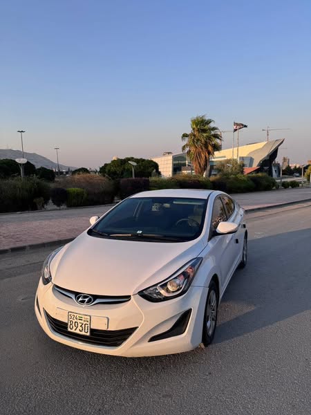 هيونداي أفانتي 2015 - صورة 2