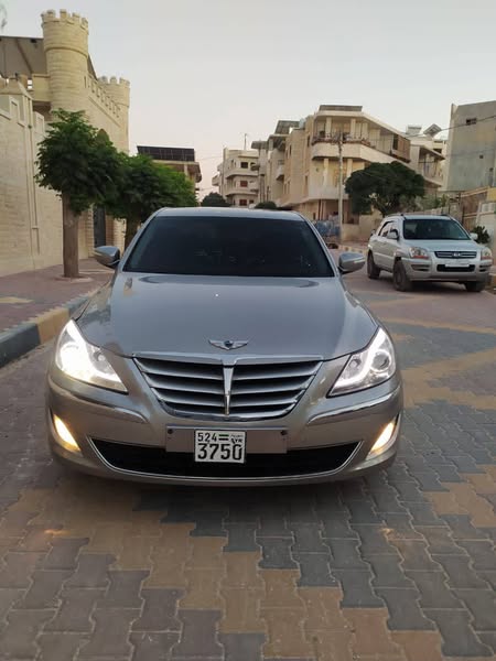 هيونداي جنسس 2012 - صورة 1