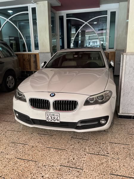 BMW 520i 2015 - صورة 1