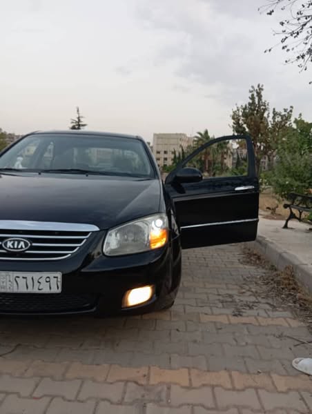 كيا سيراتو 2009 - صورة 1