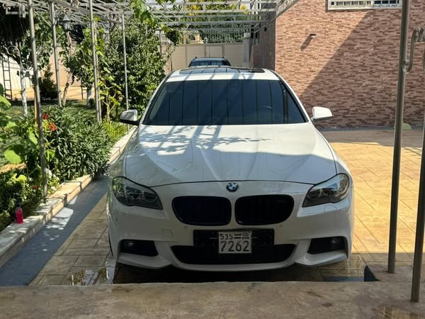 بي إم دبليو 528i 2012 - صورة 1