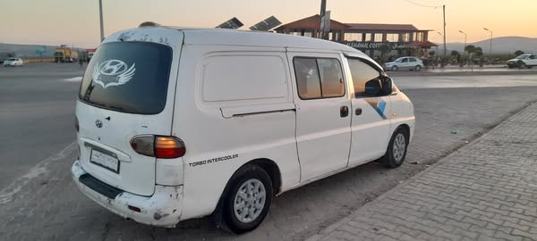 هيونداي H1 2004 - صورة 4