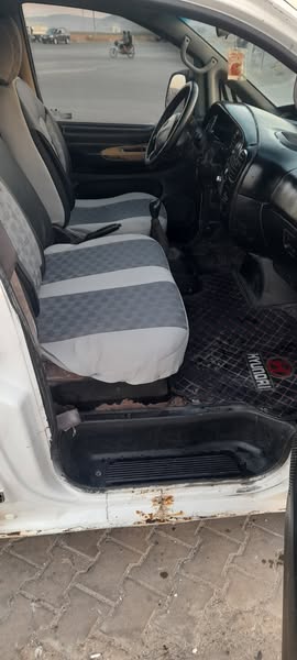 هيونداي H1 2004 - صورة 5